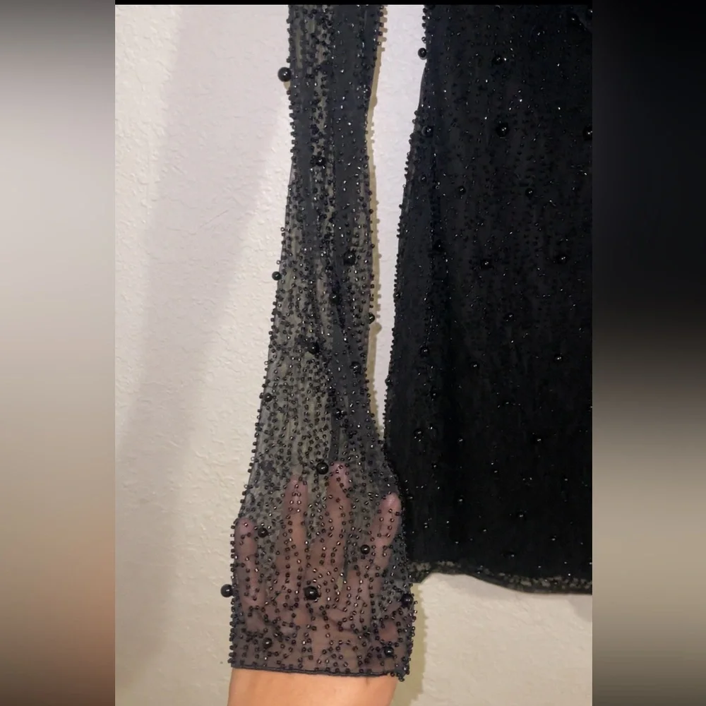 Elegant Black Lace Dress - Picture 5 of 8